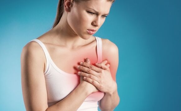 The feeling of pain in the region of the heart is one of the signs of thoracic osteochondrosis