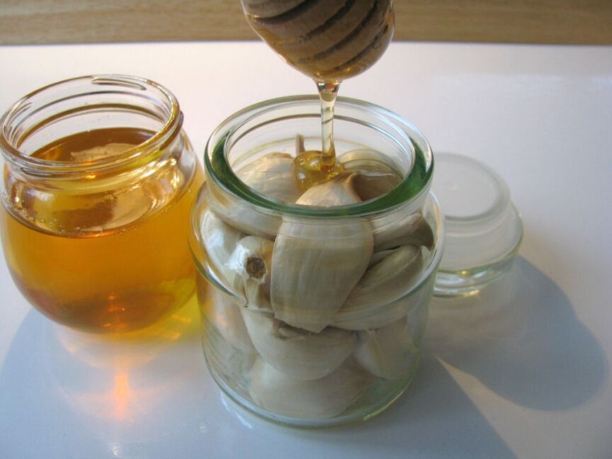 garlic with honey to treat ankle arthrosis